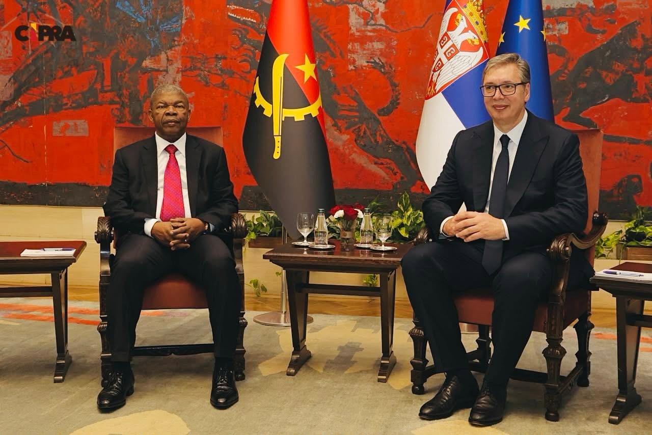 Encontro com homólogo no Palácio Presidencial de Belgrado
