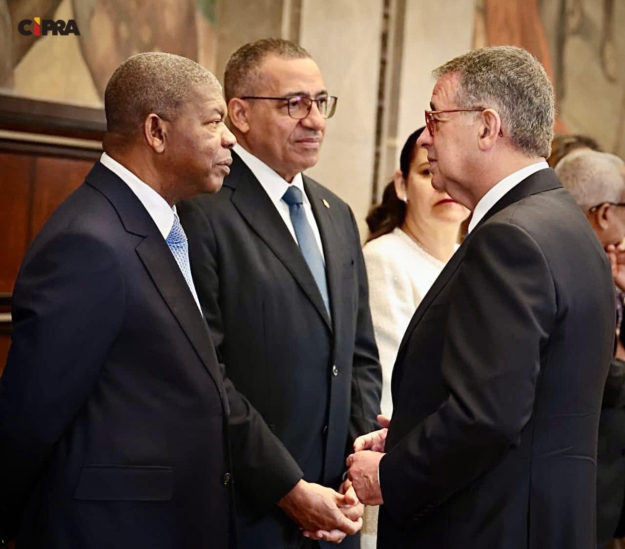 Presidente João Lourenço entre os convidados de honra