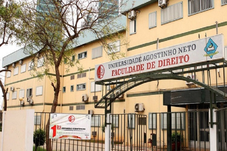Número de instituições de ensino superior quase duplicam em dez  anos