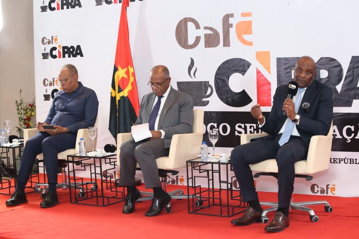 Custo médio da construção de estradas em Angola regista redução