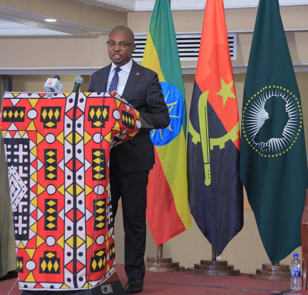 Embaixador aborda “Oportunidades de investimento estrangeiro em Angola”