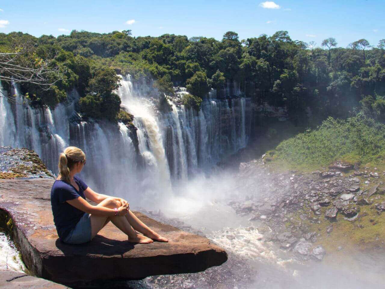 TURISMO EM CRESCIMENTO - Mais de 12 mil turistas andaram pelo país no ...