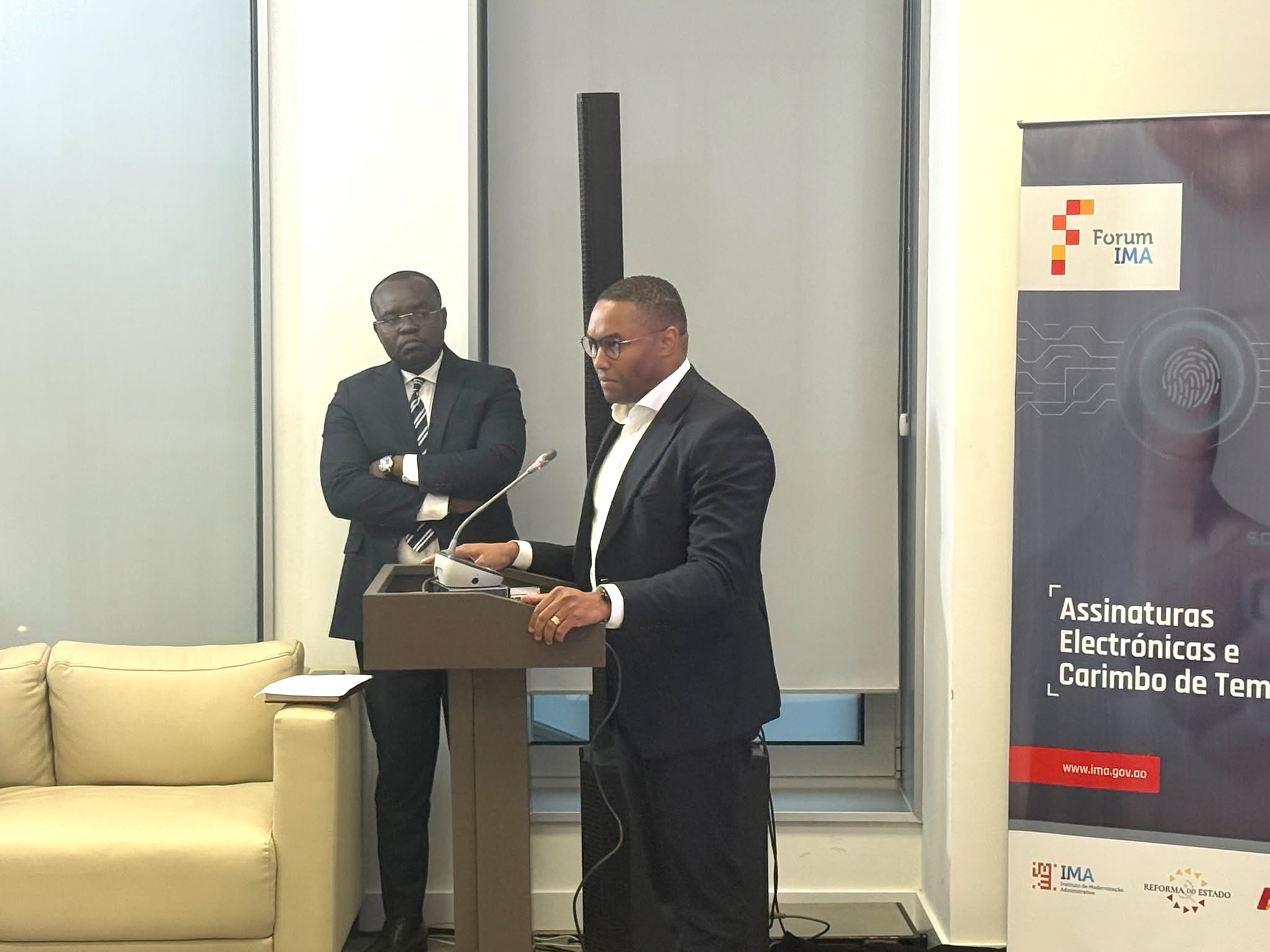 Angola prevê adoptar assinaturas electrónicas avançadas