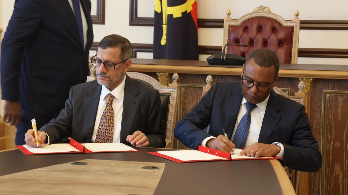 Angola e Sultanato de Omã assinam acordos em três domínios