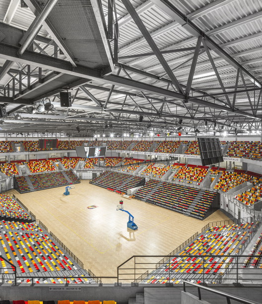 Novo pavilhão multiusos é construído na cidade Dundo